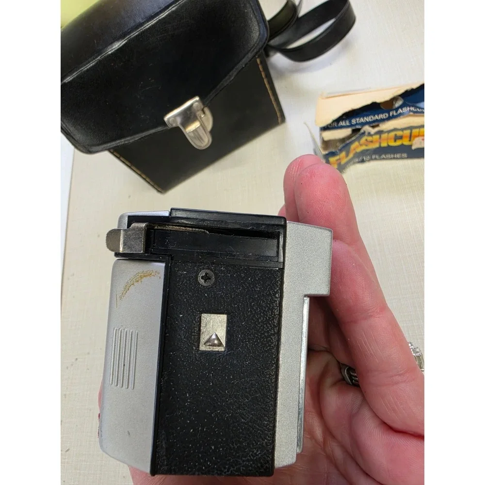 Vintage Kodak Instamatic 304 Camera with Case and Flashcubes 126 Film